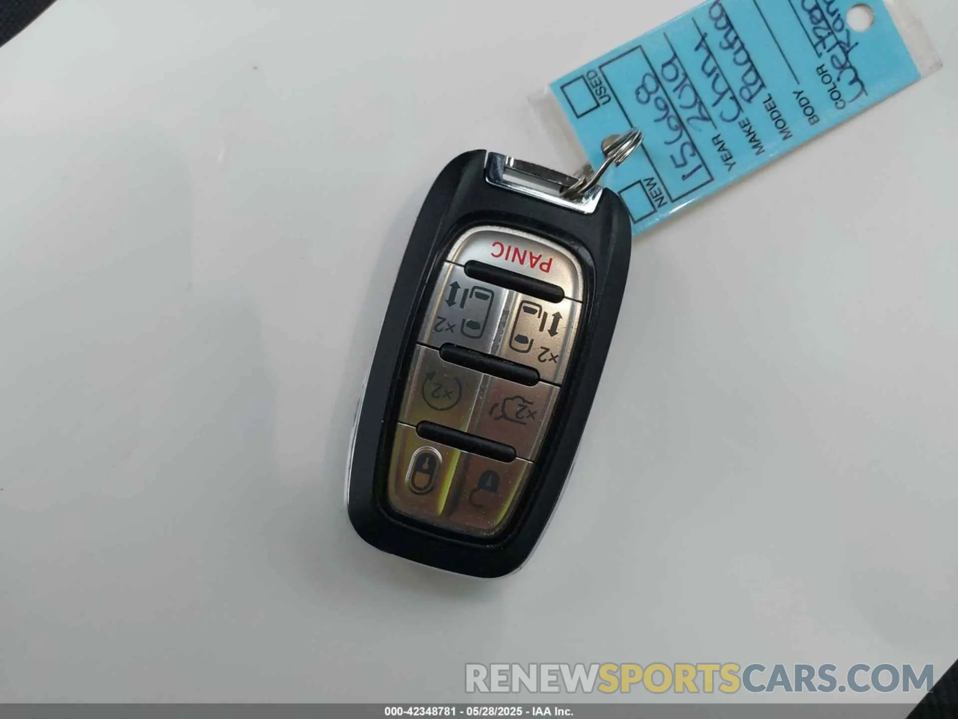11 Photograph of a damaged car 2C4RC1FG4KR523569 CHRYSLER PACIFICA 2019