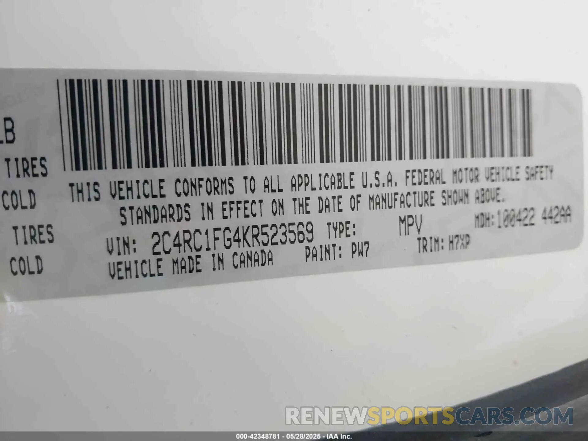9 Photograph of a damaged car 2C4RC1FG4KR523569 CHRYSLER PACIFICA 2019