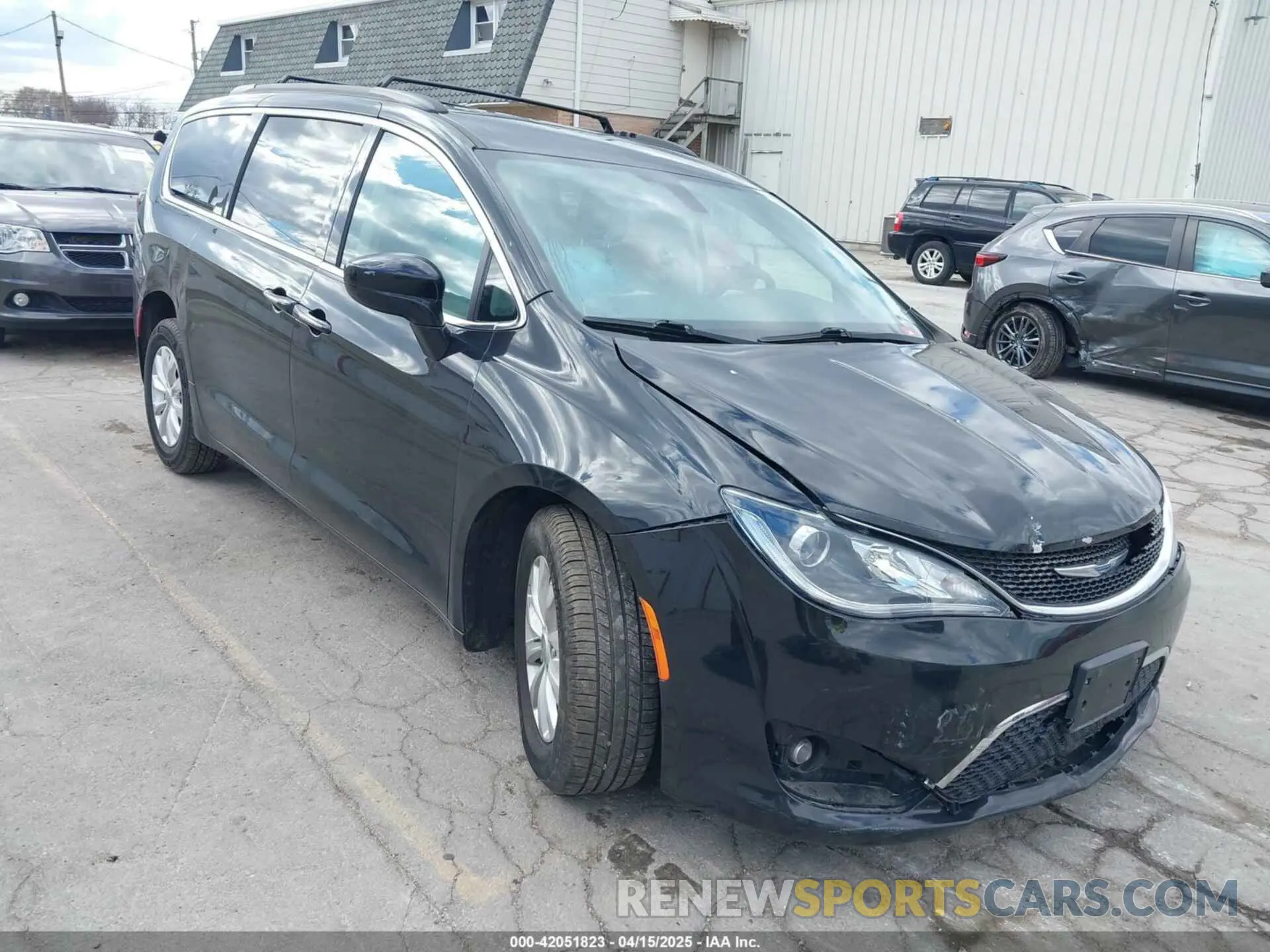 1 Photograph of a damaged car 2C4RC1FG4KR576868 CHRYSLER PACIFICA 2019