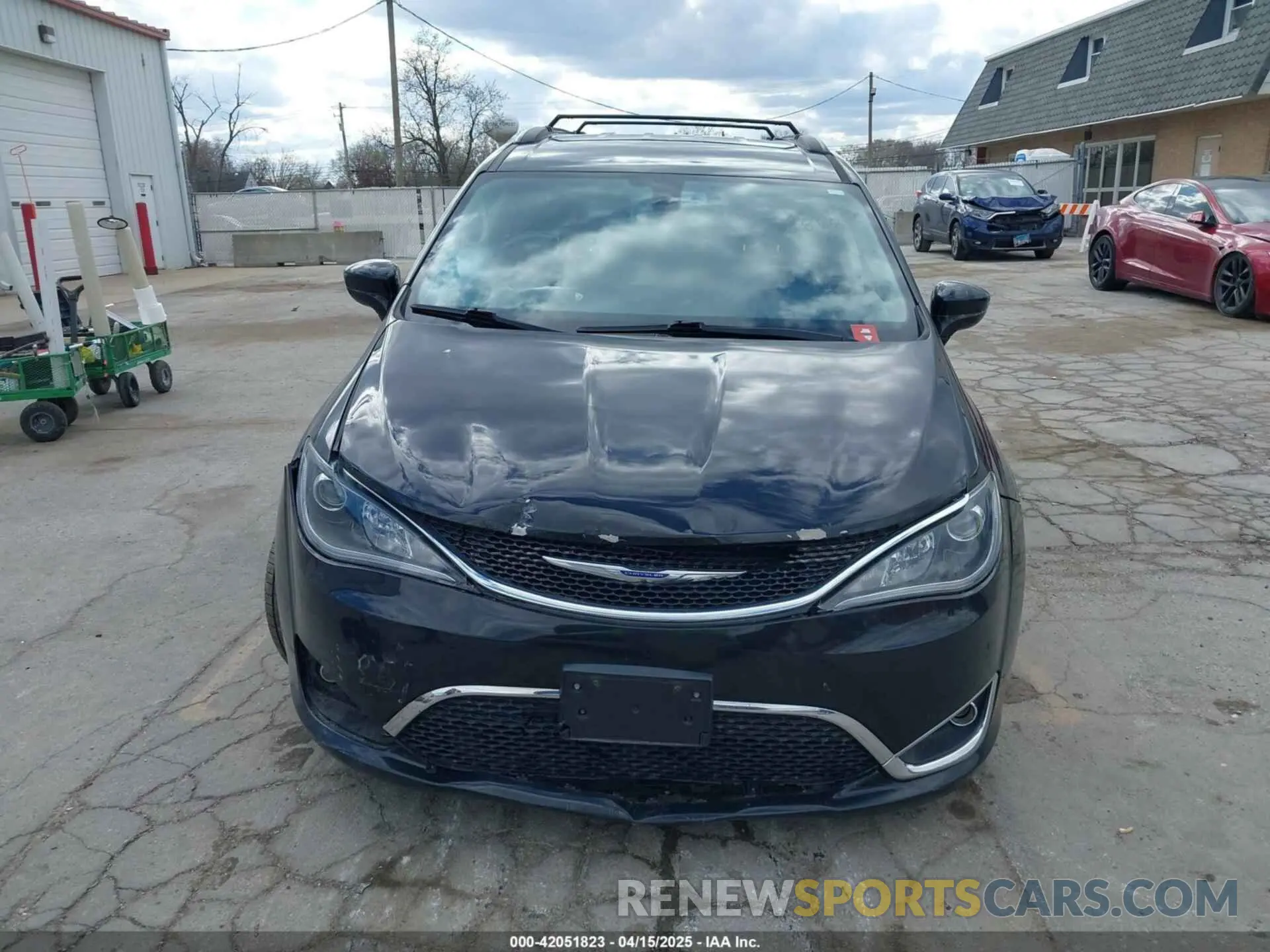 12 Photograph of a damaged car 2C4RC1FG4KR576868 CHRYSLER PACIFICA 2019