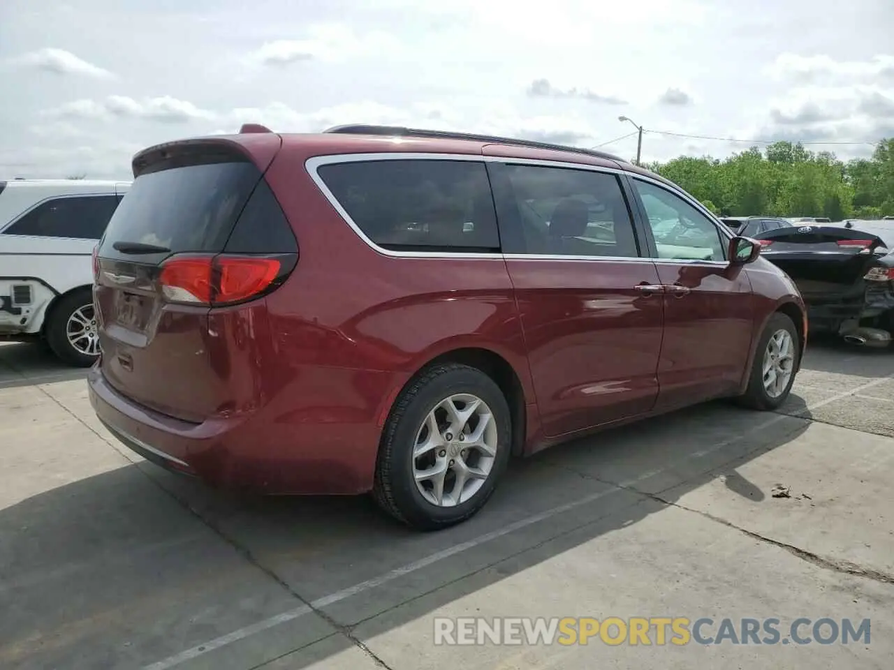 3 Photograph of a damaged car 2C4RC1FG5KR605035 CHRYSLER PACIFICA 2019