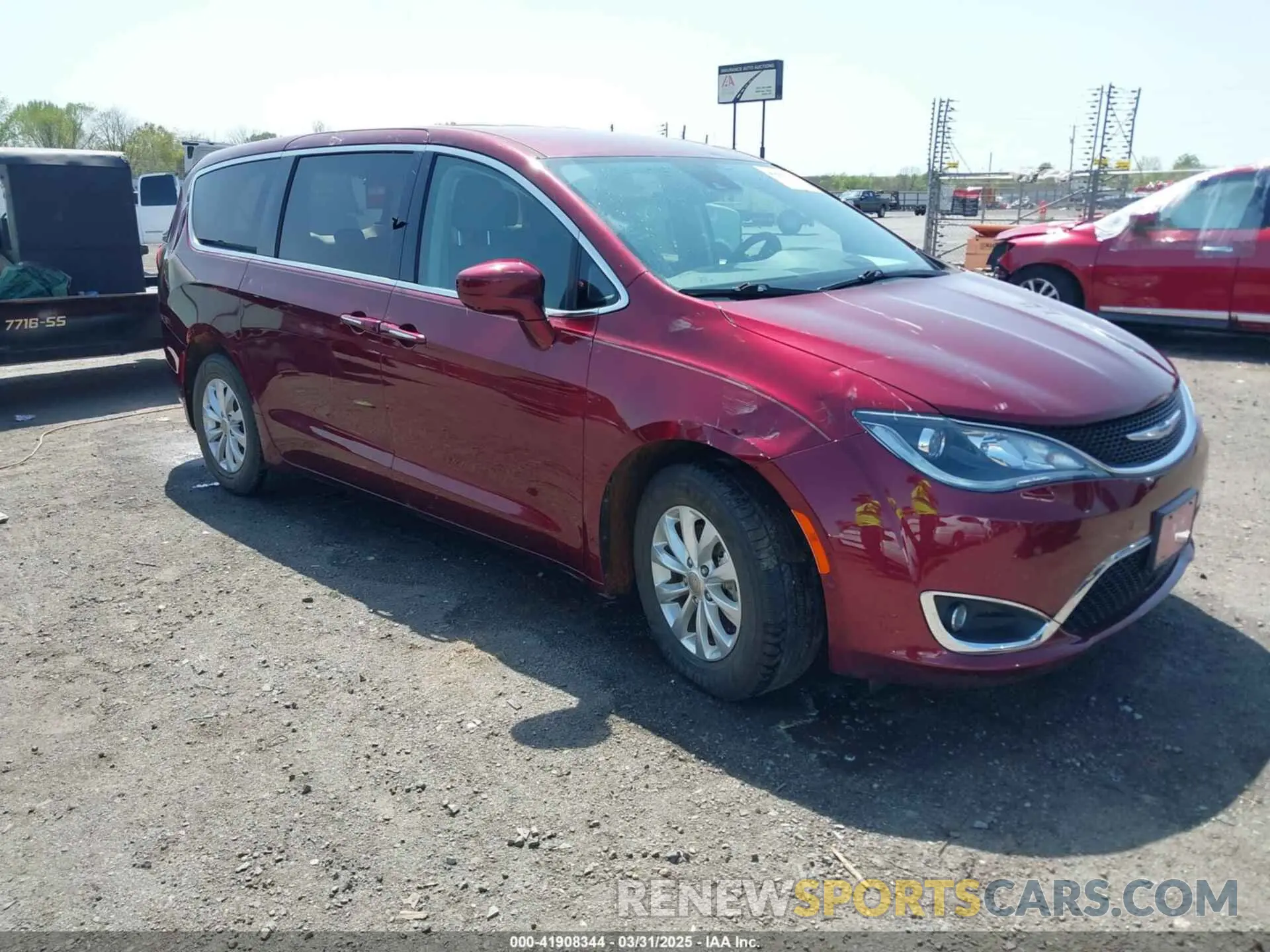 1 Photograph of a damaged car 2C4RC1FG5KR714871 CHRYSLER PACIFICA 2019