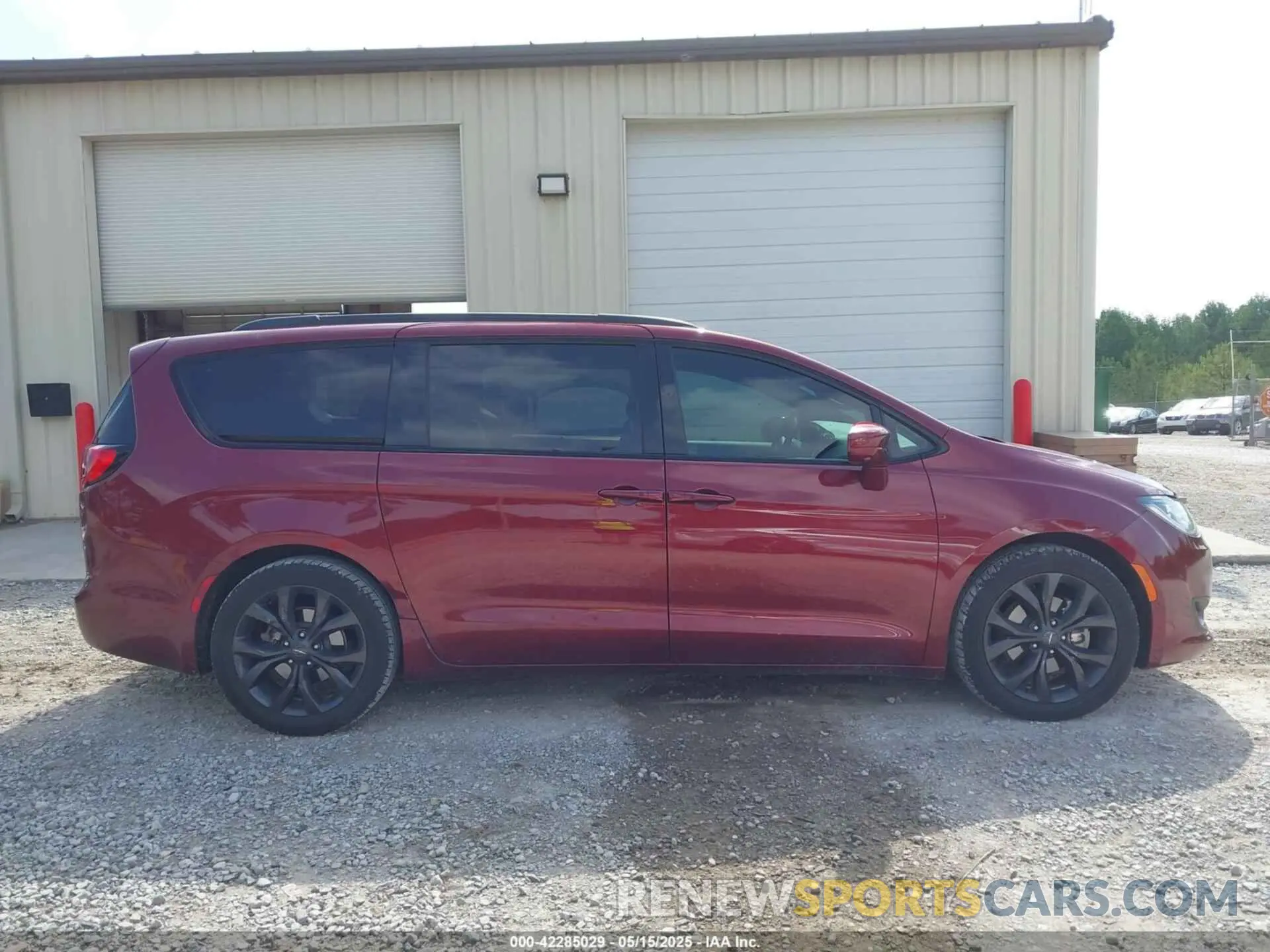 13 Photograph of a damaged car 2C4RC1FG6KR532127 CHRYSLER PACIFICA 2019