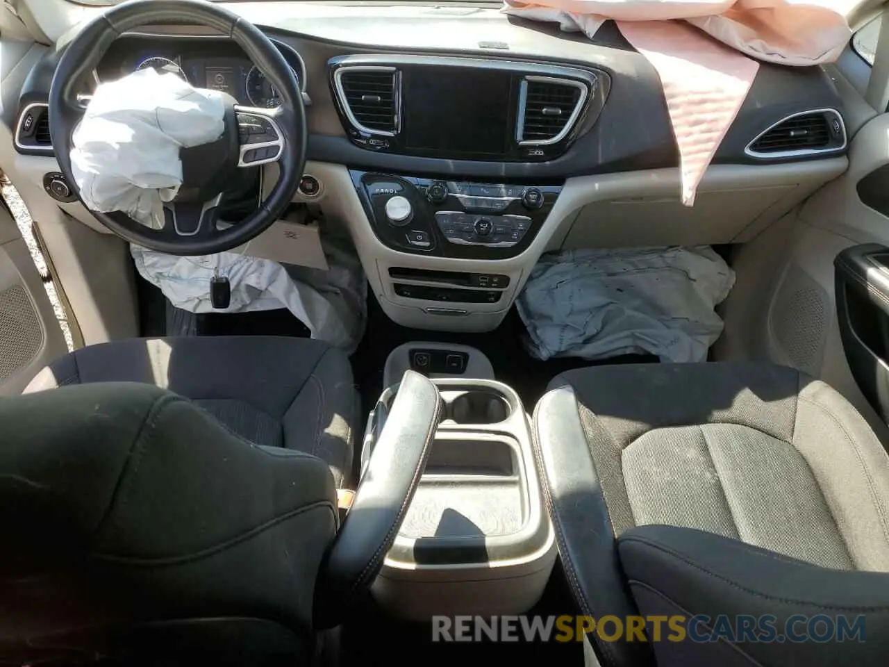 8 Photograph of a damaged car 2C4RC1FG6KR710750 CHRYSLER PACIFICA 2019