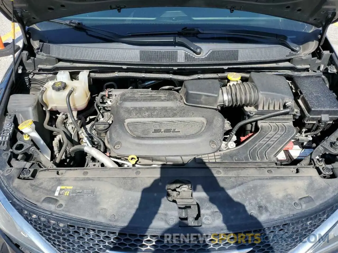 12 Photograph of a damaged car 2C4RC1FG7KR576086 CHRYSLER PACIFICA 2019