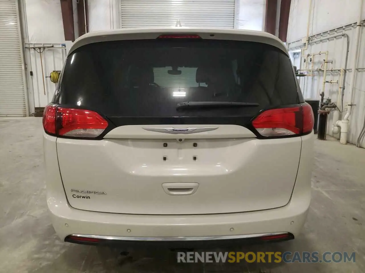 6 Photograph of a damaged car 2C4RC1FG7KR652938 CHRYSLER PACIFICA 2019