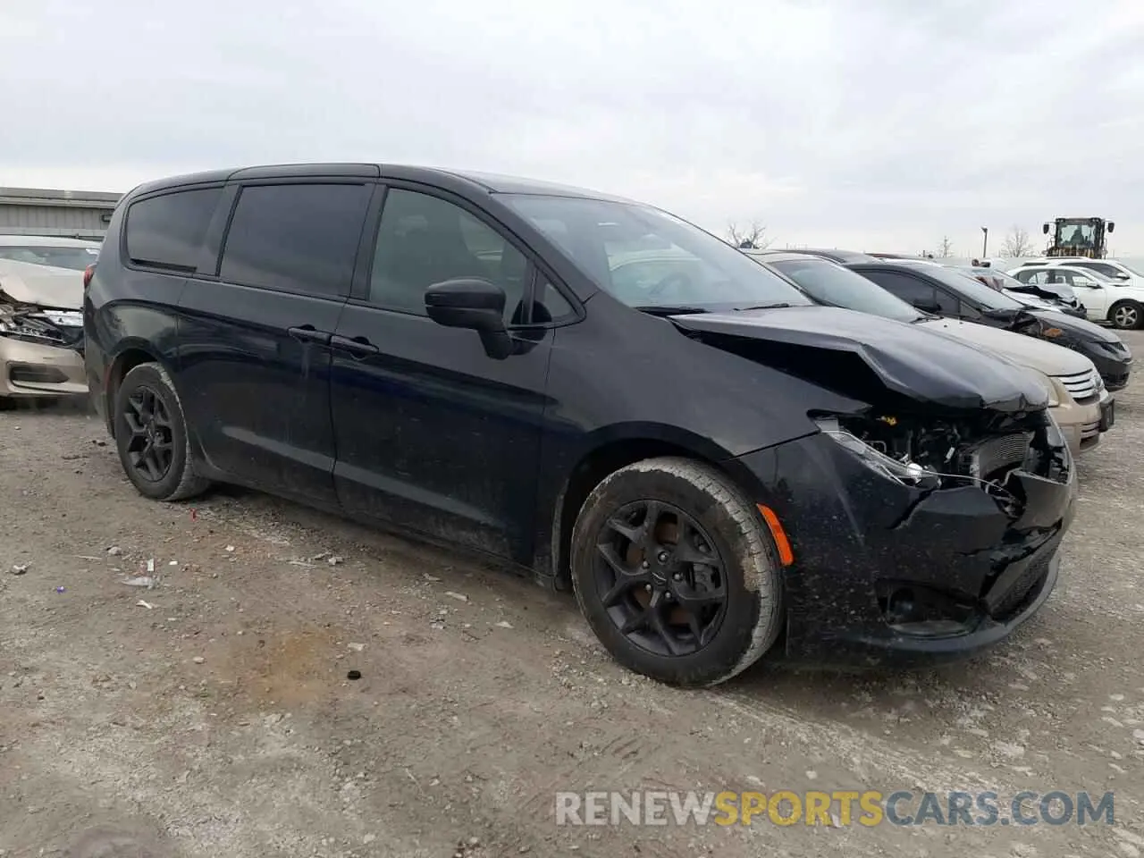 4 Photograph of a damaged car 2C4RC1FG8KR706179 CHRYSLER PACIFICA 2019