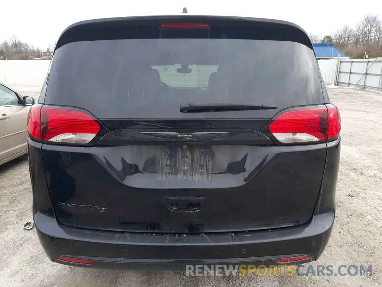 6 Photograph of a damaged car 2C4RC1FG8KR706179 CHRYSLER PACIFICA 2019