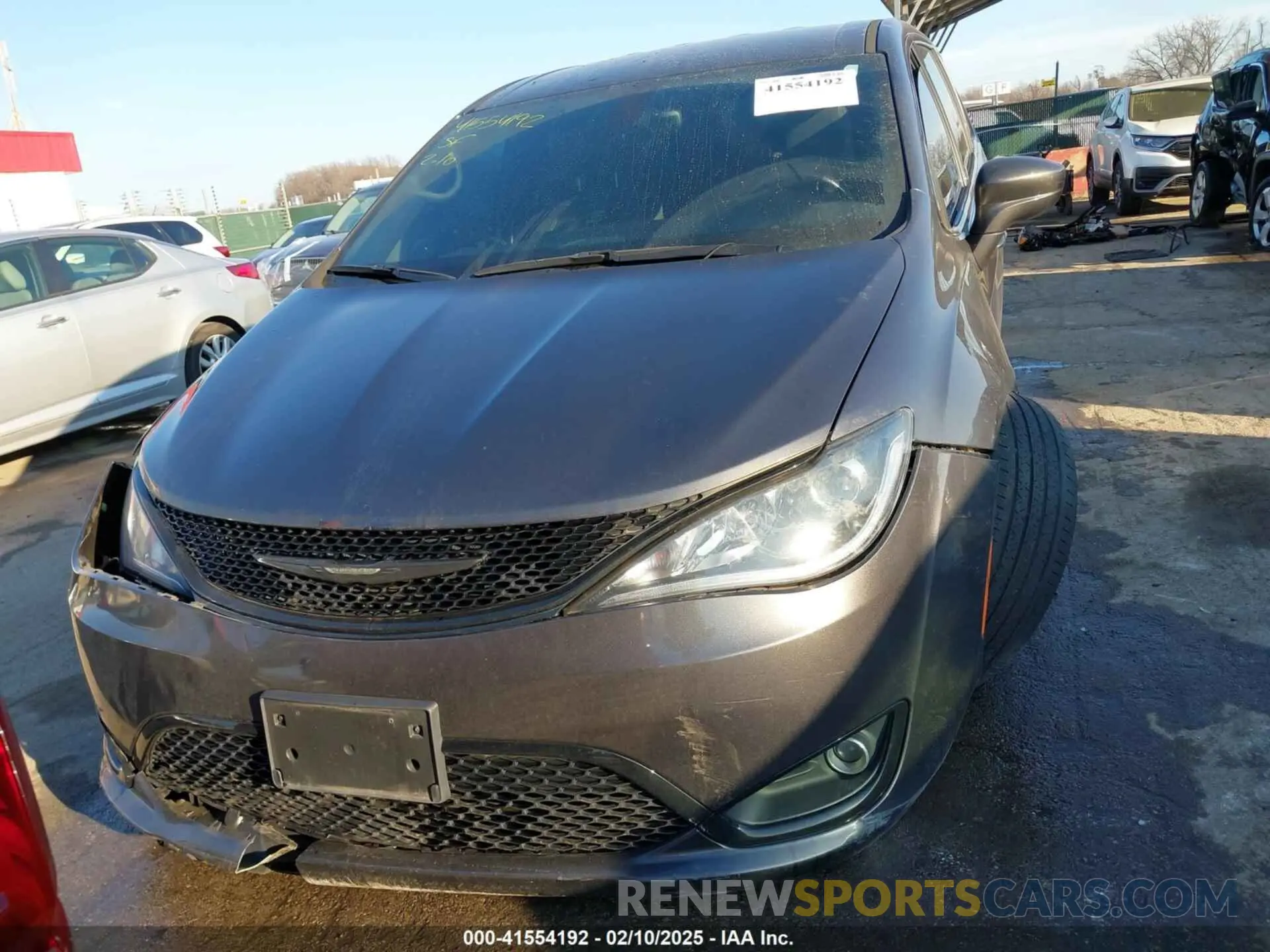 11 Photograph of a damaged car 2C4RC1FG9KR532140 CHRYSLER PACIFICA 2019