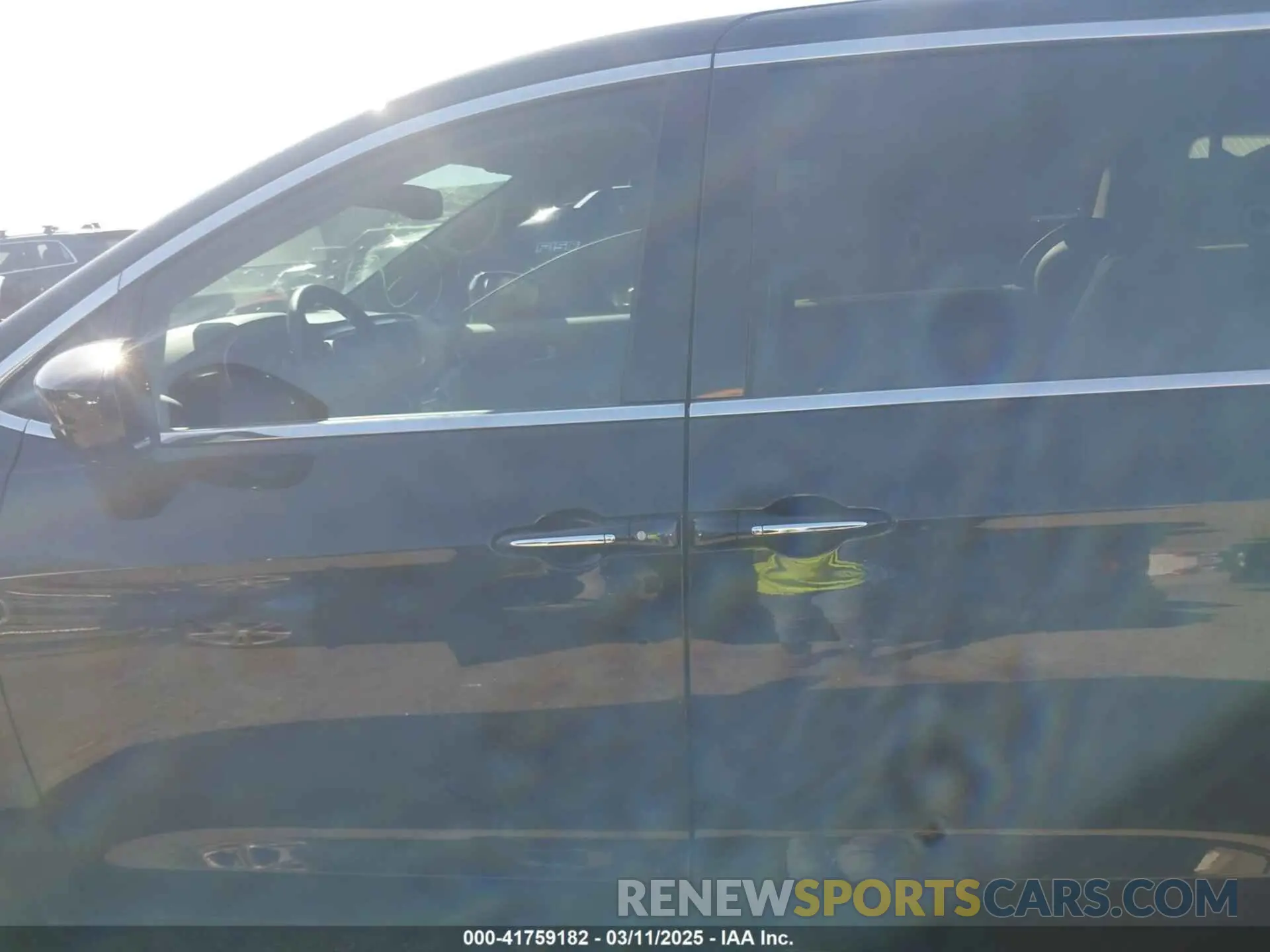 15 Photograph of a damaged car 2C4RC1FG9KR604227 CHRYSLER PACIFICA 2019