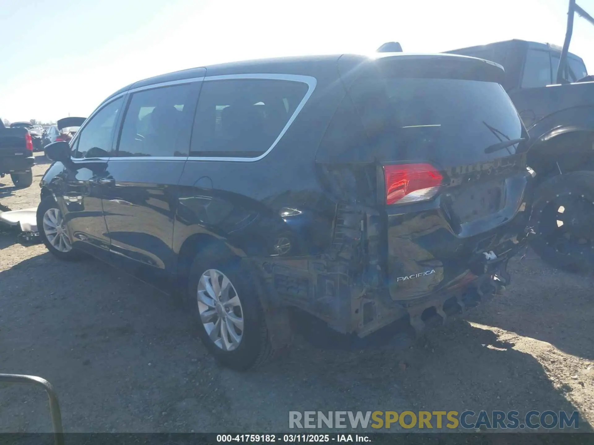 3 Photograph of a damaged car 2C4RC1FG9KR604227 CHRYSLER PACIFICA 2019