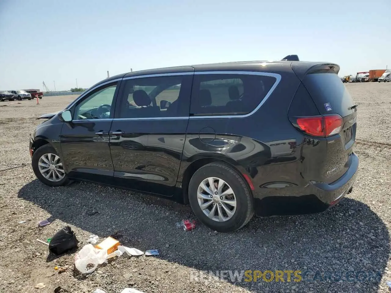 2 Photograph of a damaged car 2C4RC1FG9KR698500 CHRYSLER PACIFICA 2019