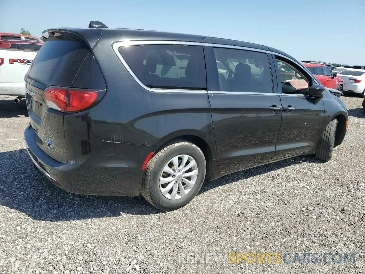 3 Photograph of a damaged car 2C4RC1FG9KR698500 CHRYSLER PACIFICA 2019