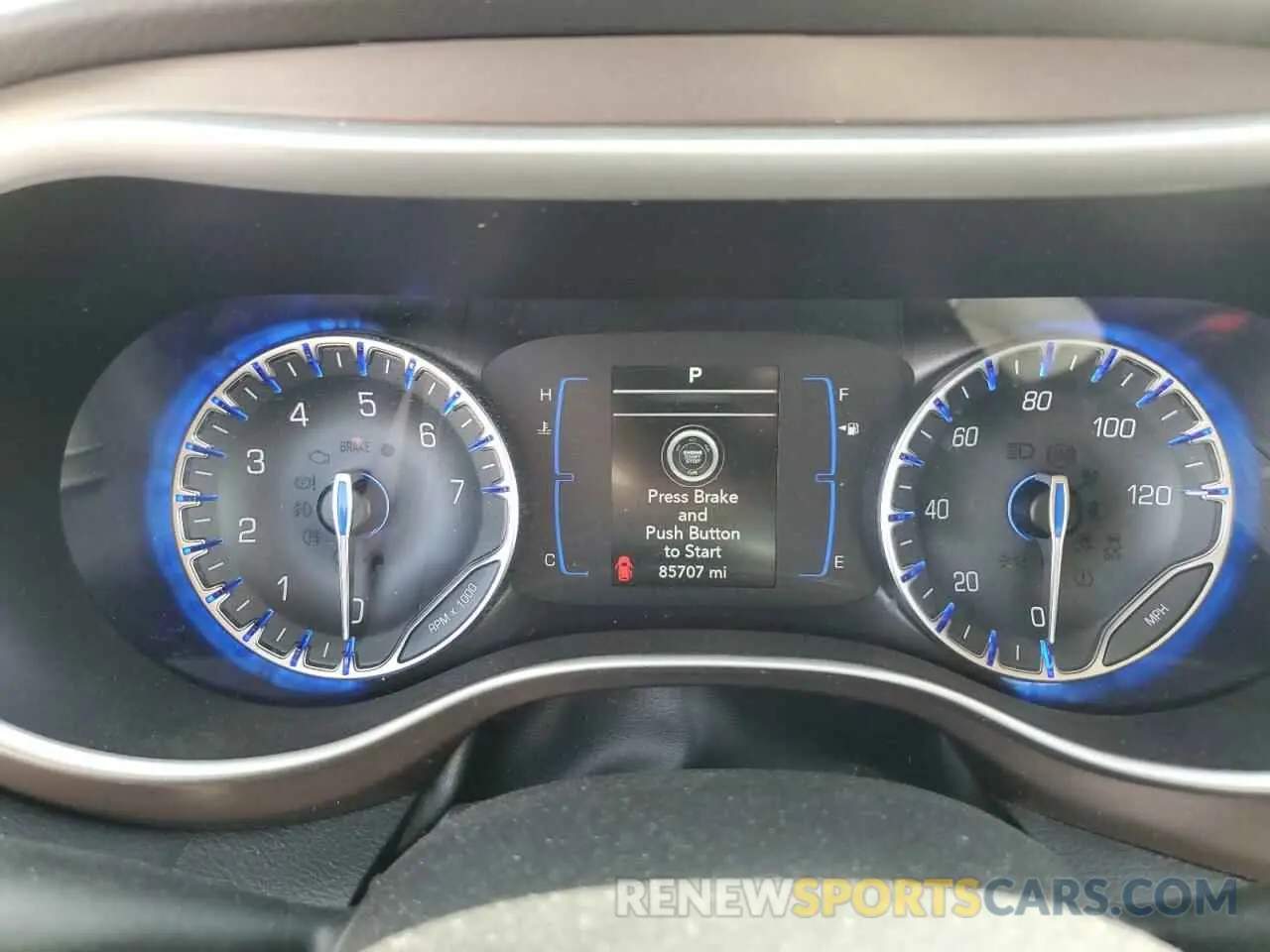 9 Photograph of a damaged car 2C4RC1FG9KR698500 CHRYSLER PACIFICA 2019