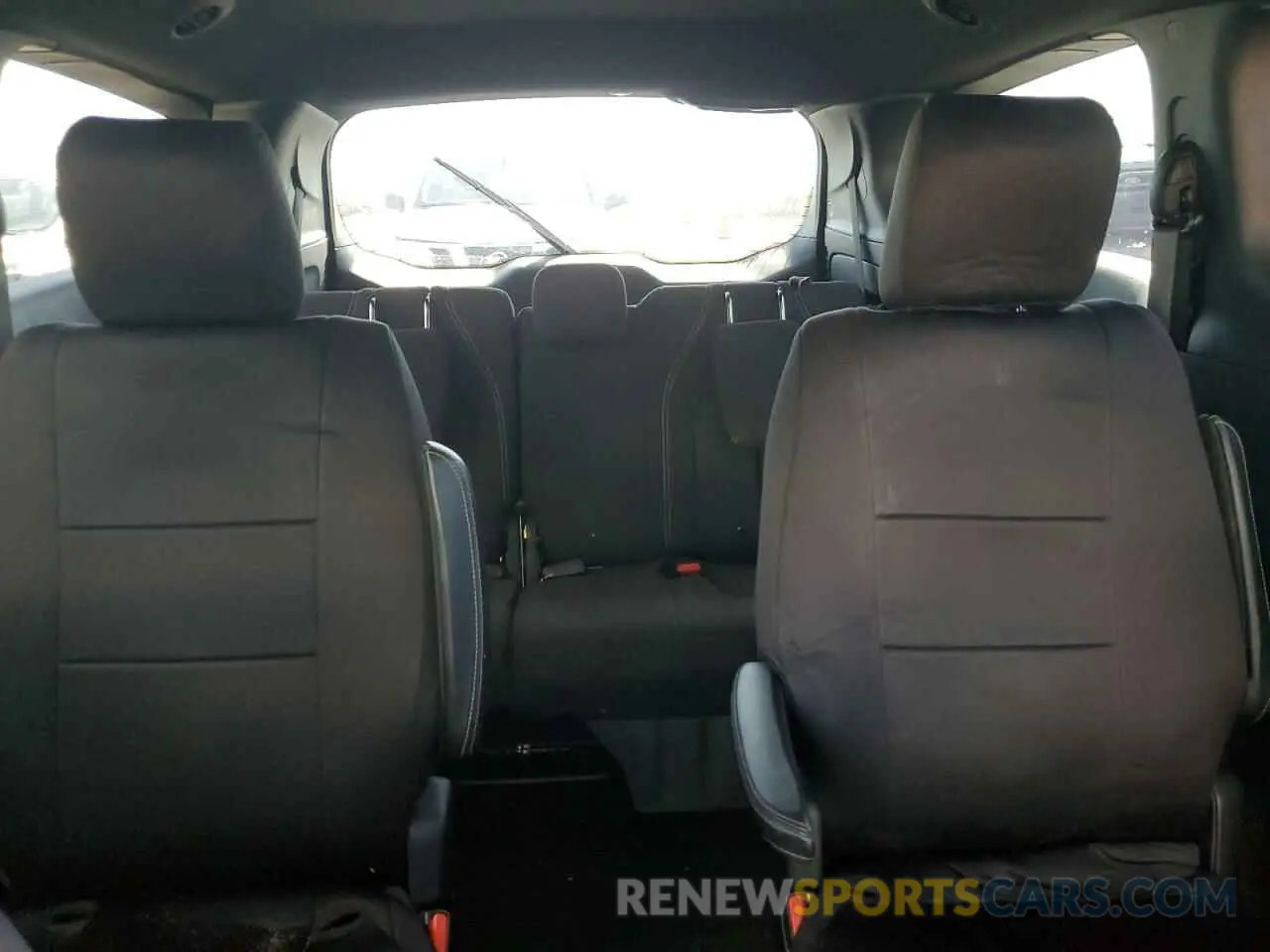 10 Photograph of a damaged car 2C4RC1FGXKR567351 CHRYSLER PACIFICA 2019