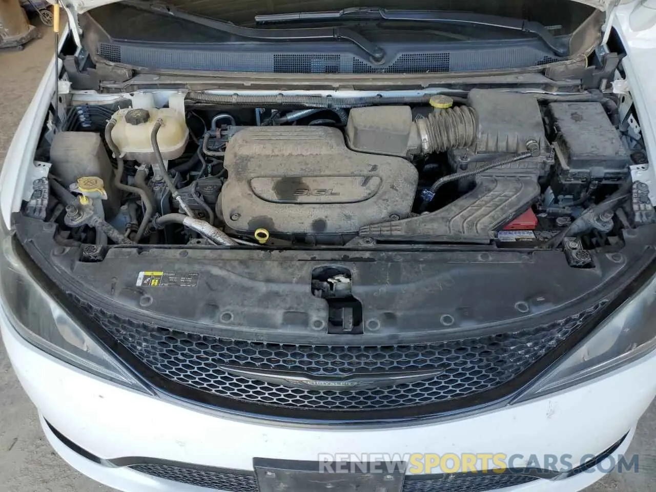 12 Photograph of a damaged car 2C4RC1FGXKR638774 CHRYSLER PACIFICA 2019