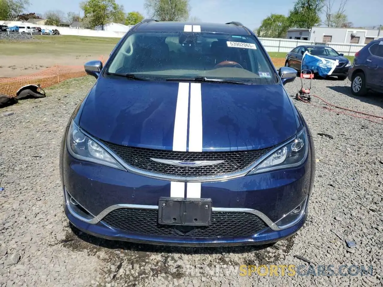 5 Photograph of a damaged car 2C4RC1GG0KR686122 CHRYSLER PACIFICA 2019