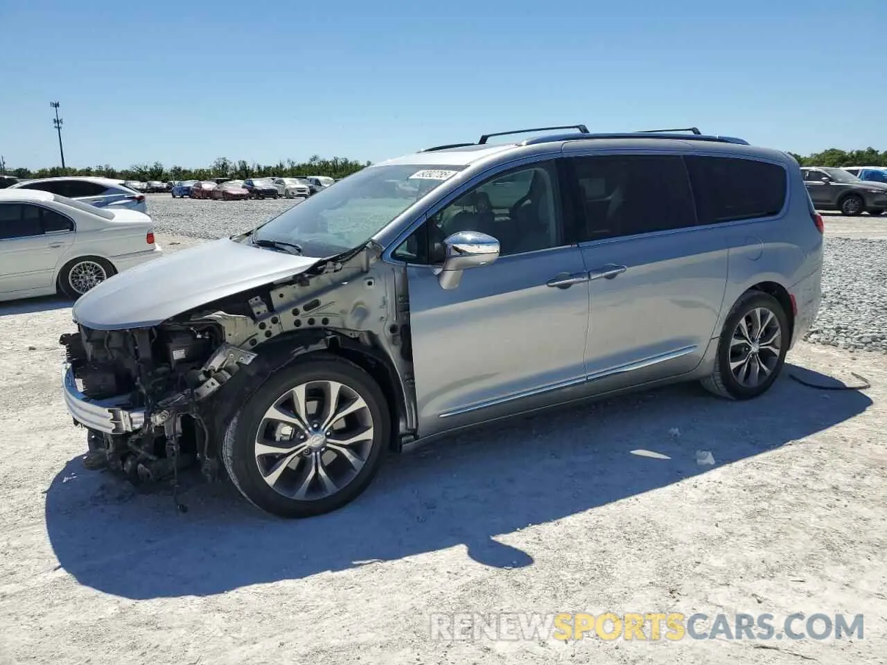 1 Photograph of a damaged car 2C4RC1GG1KR525567 CHRYSLER PACIFICA 2019