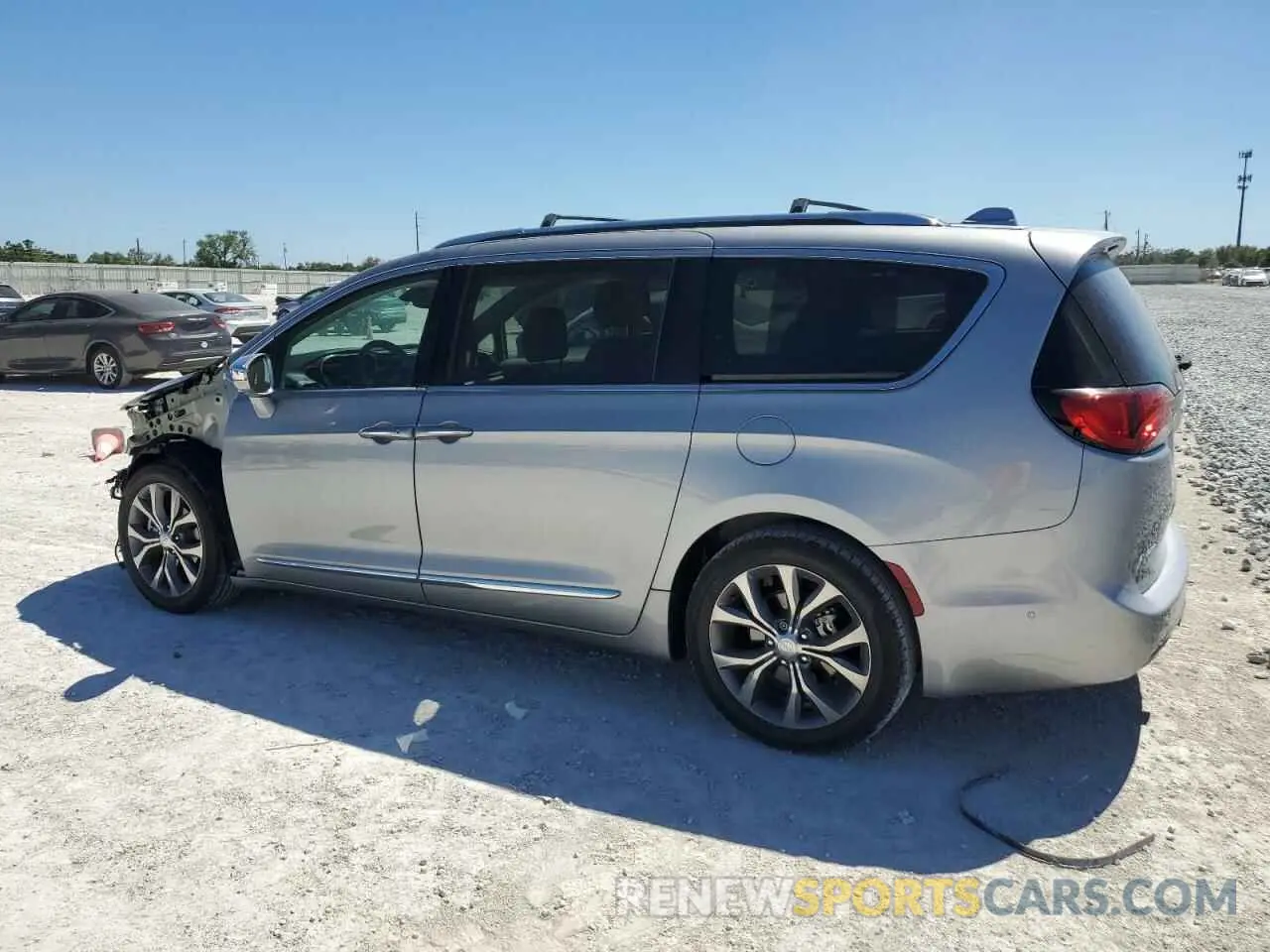 2 Photograph of a damaged car 2C4RC1GG1KR525567 CHRYSLER PACIFICA 2019