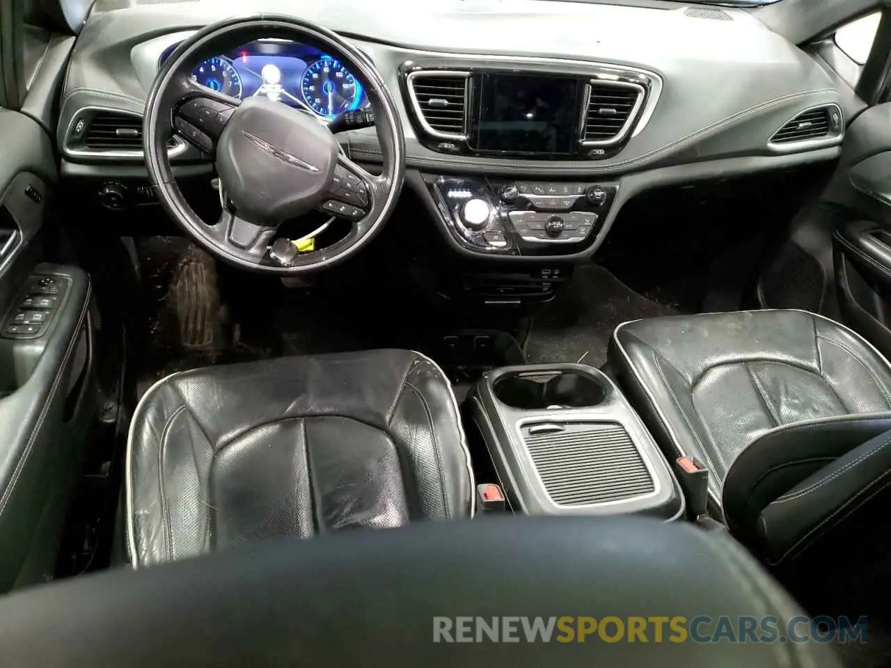 8 Photograph of a damaged car 2C4RC1GG1KR653064 CHRYSLER PACIFICA 2019