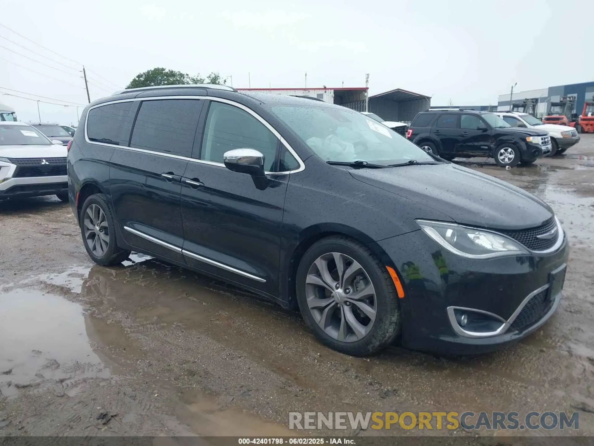 1 Photograph of a damaged car 2C4RC1GG2KR549571 CHRYSLER PACIFICA 2019