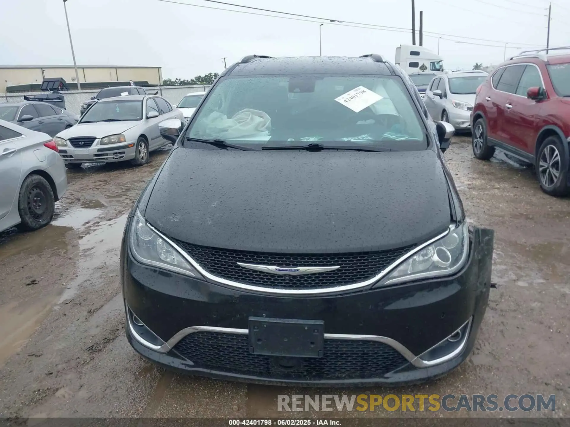 12 Photograph of a damaged car 2C4RC1GG2KR549571 CHRYSLER PACIFICA 2019
