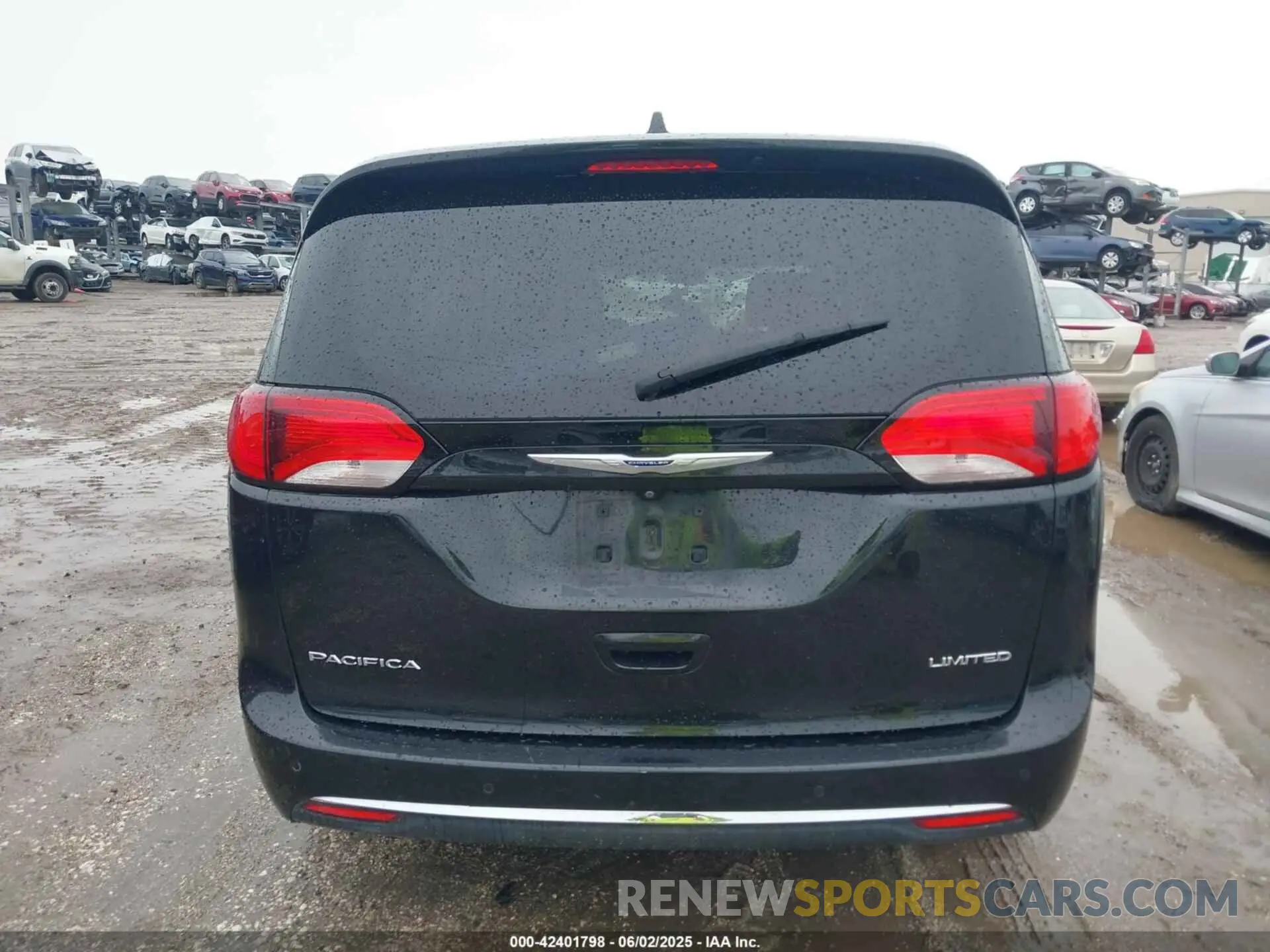 16 Photograph of a damaged car 2C4RC1GG2KR549571 CHRYSLER PACIFICA 2019