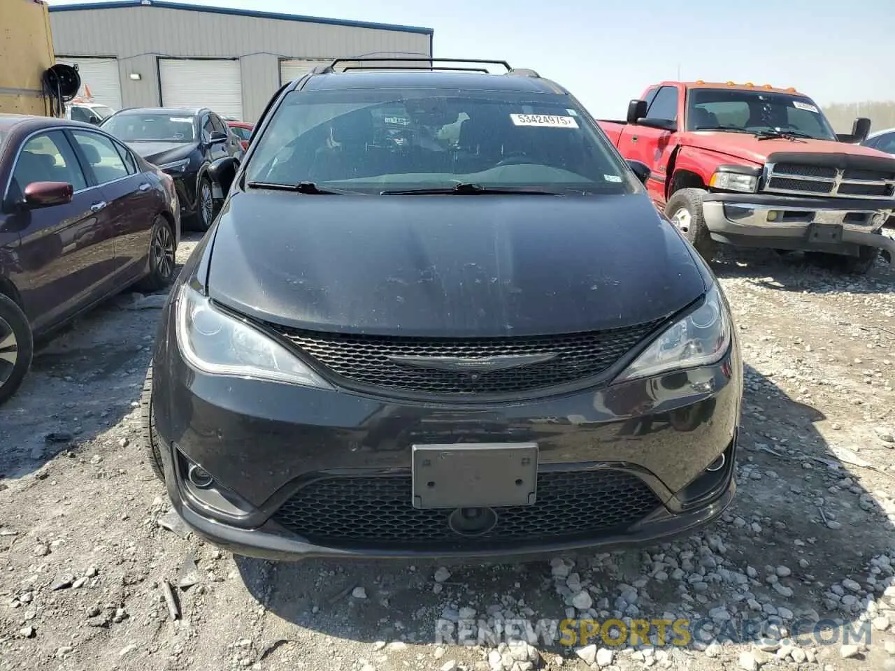 5 Photograph of a damaged car 2C4RC1GG4KR643869 CHRYSLER PACIFICA 2019