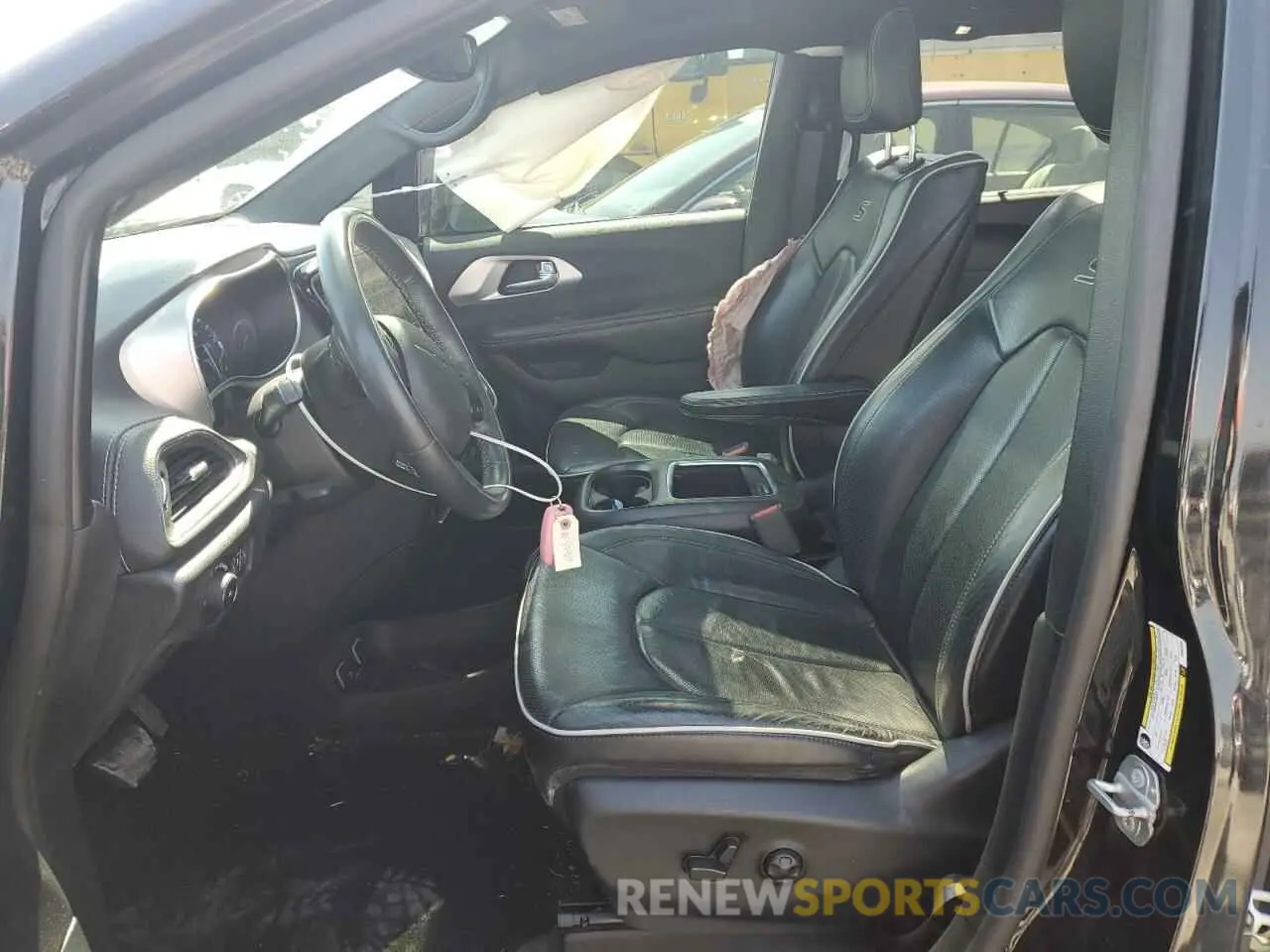 7 Photograph of a damaged car 2C4RC1GG4KR643869 CHRYSLER PACIFICA 2019