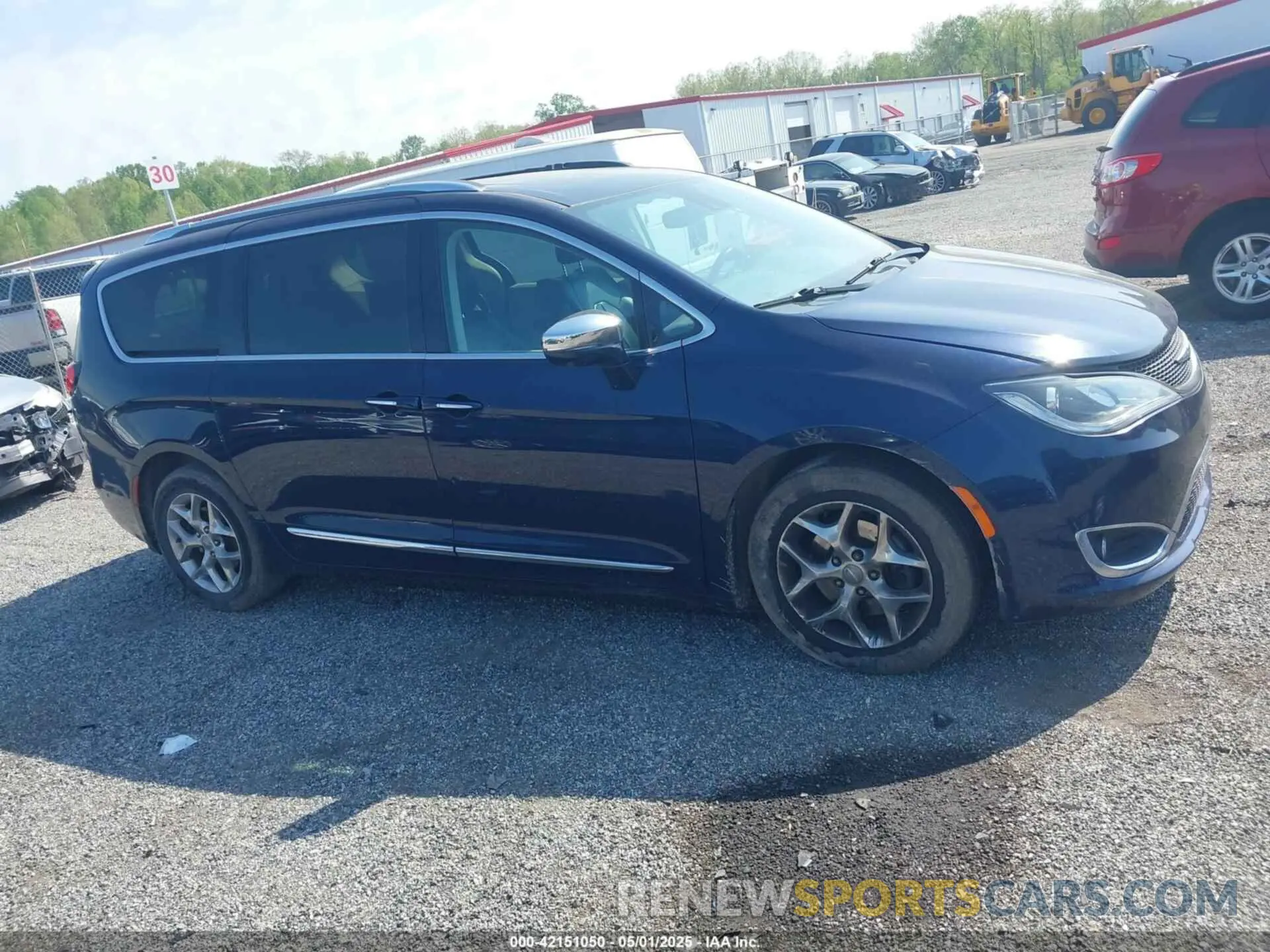 13 Photograph of a damaged car 2C4RC1GG4KR644178 CHRYSLER PACIFICA 2019