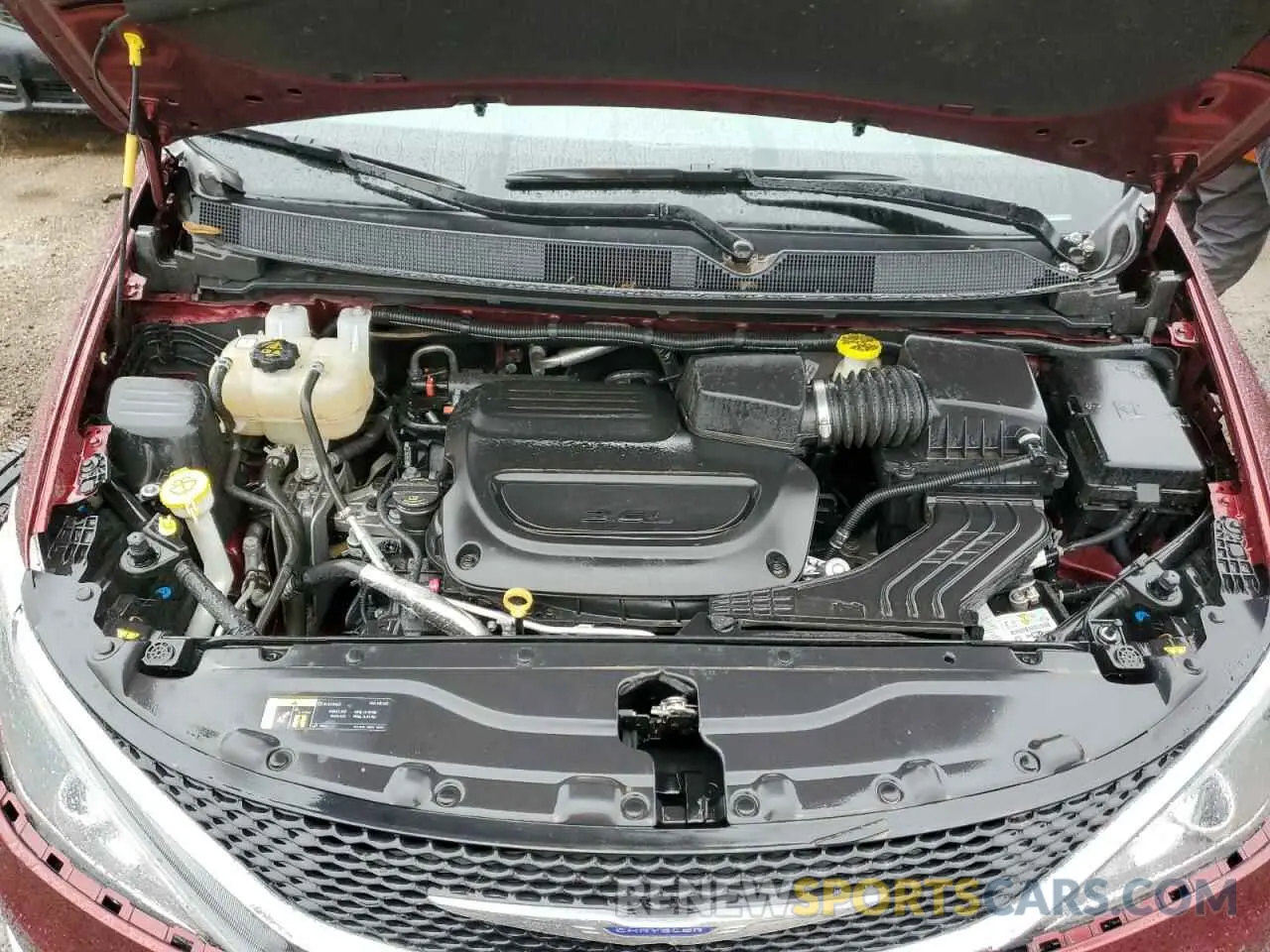 12 Photograph of a damaged car 2C4RC1GG4KR732325 CHRYSLER PACIFICA 2019