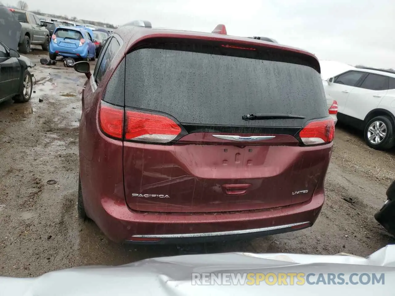 6 Photograph of a damaged car 2C4RC1GG4KR732325 CHRYSLER PACIFICA 2019