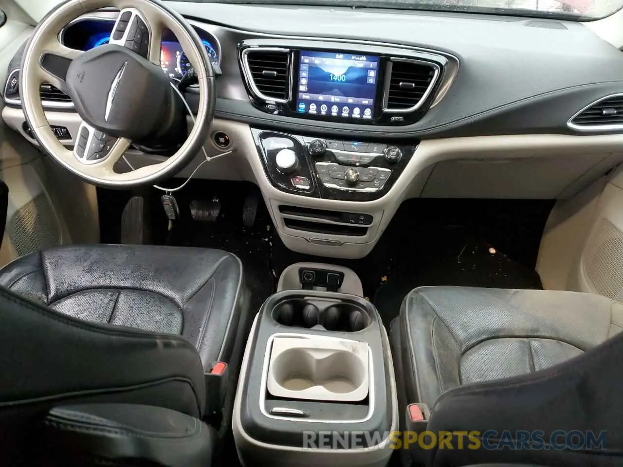 8 Photograph of a damaged car 2C4RC1GG4KR732325 CHRYSLER PACIFICA 2019