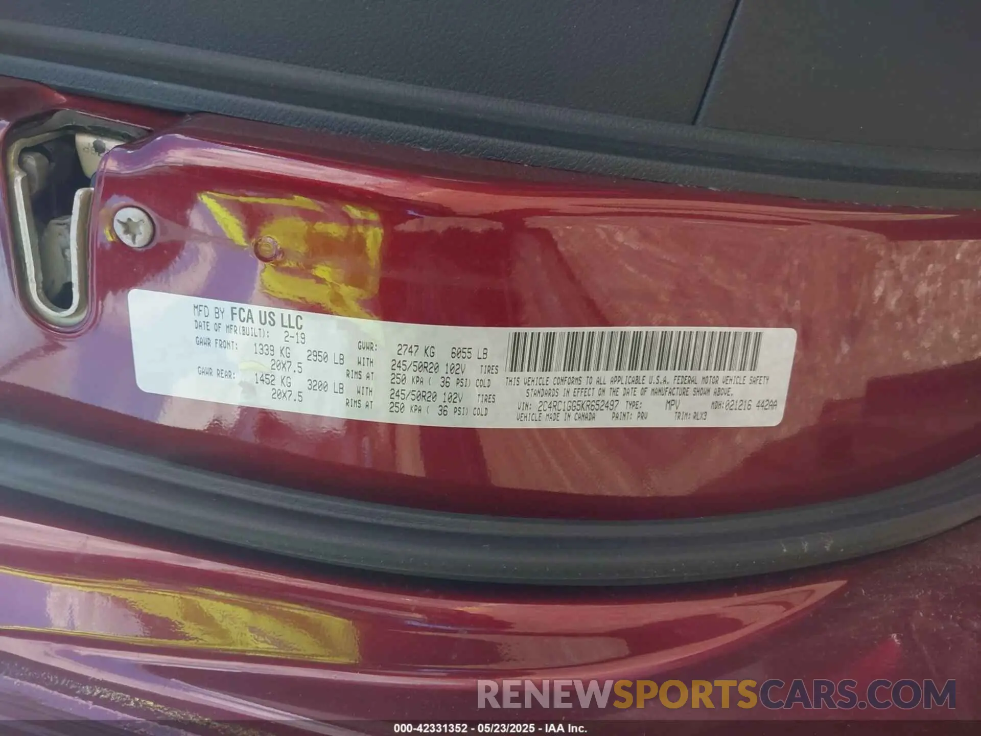 9 Photograph of a damaged car 2C4RC1GG5KR652497 CHRYSLER PACIFICA 2019