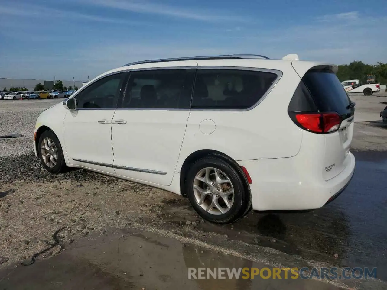 2 Photograph of a damaged car 2C4RC1GG6KR551887 CHRYSLER PACIFICA 2019