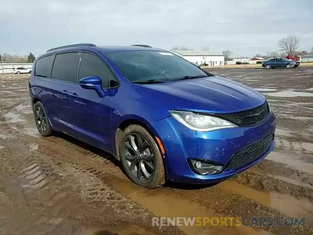 11 Photograph of a damaged car 2C4RC1GG6KR686870 CHRYSLER PACIFICA 2019