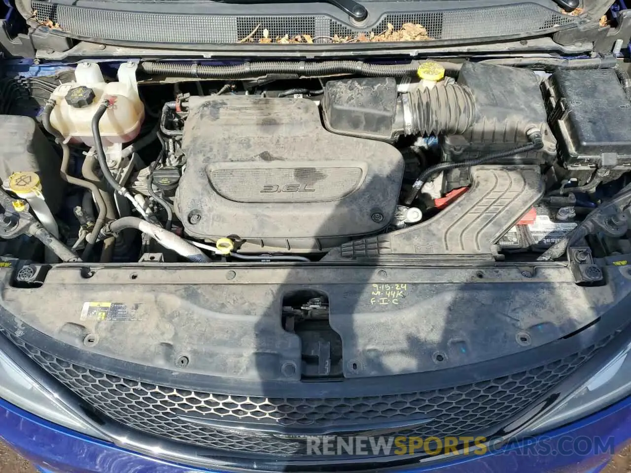 14 Photograph of a damaged car 2C4RC1GG6KR686870 CHRYSLER PACIFICA 2019