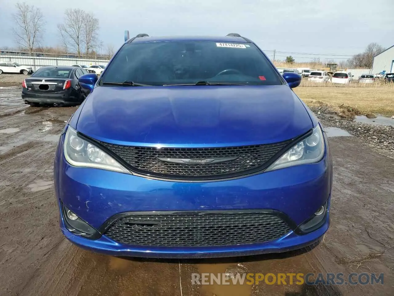 5 Photograph of a damaged car 2C4RC1GG6KR686870 CHRYSLER PACIFICA 2019