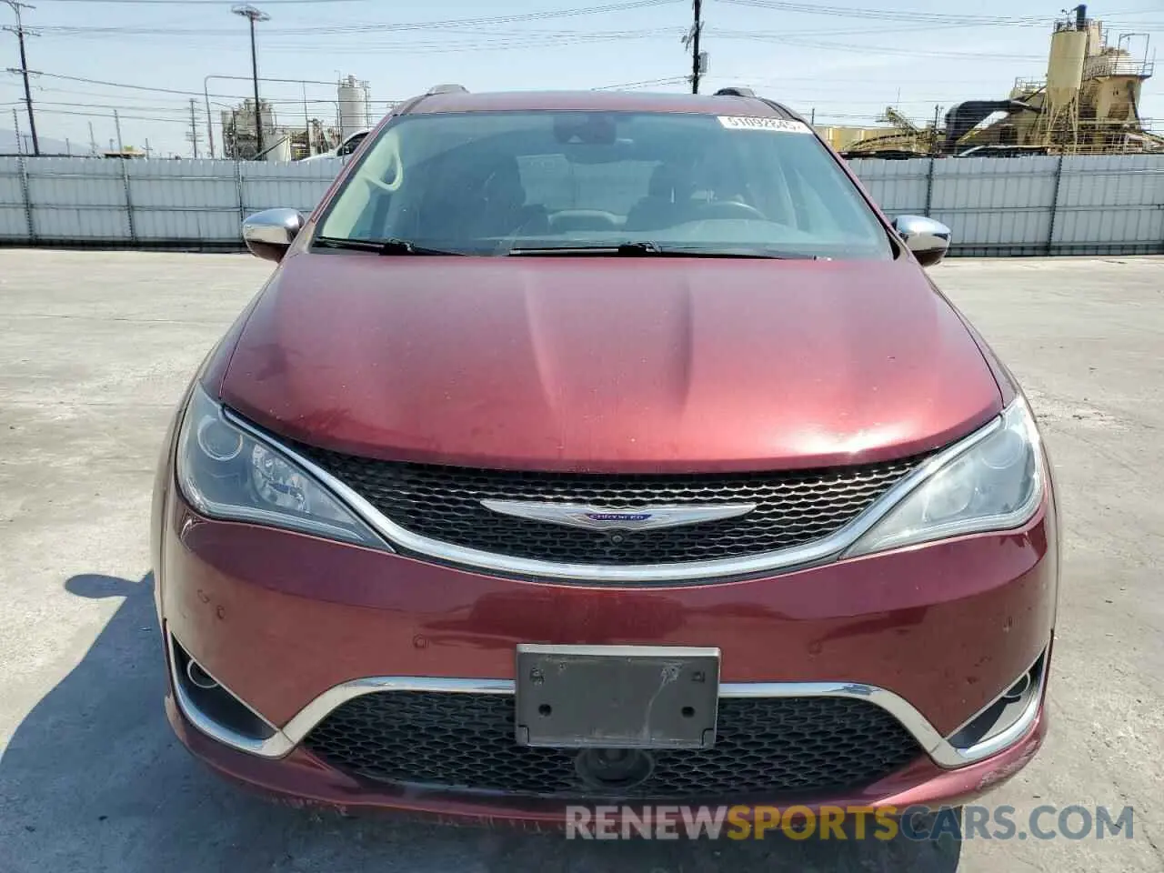 5 Photograph of a damaged car 2C4RC1GG6KR706440 CHRYSLER PACIFICA 2019