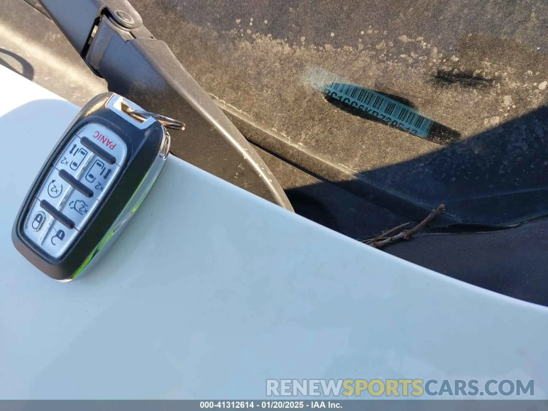 11 Photograph of a damaged car 2C4RC1GG6KR730513 CHRYSLER PACIFICA 2019