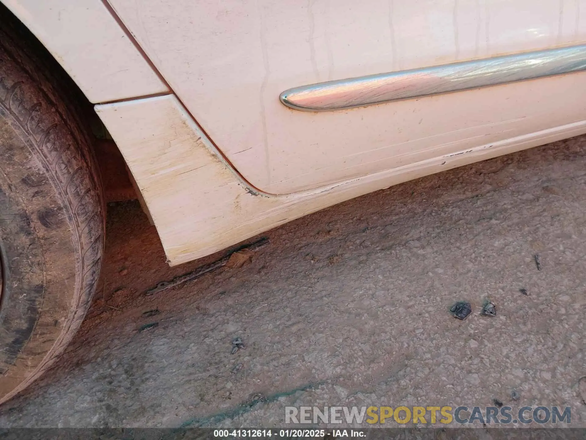 21 Photograph of a damaged car 2C4RC1GG6KR730513 CHRYSLER PACIFICA 2019