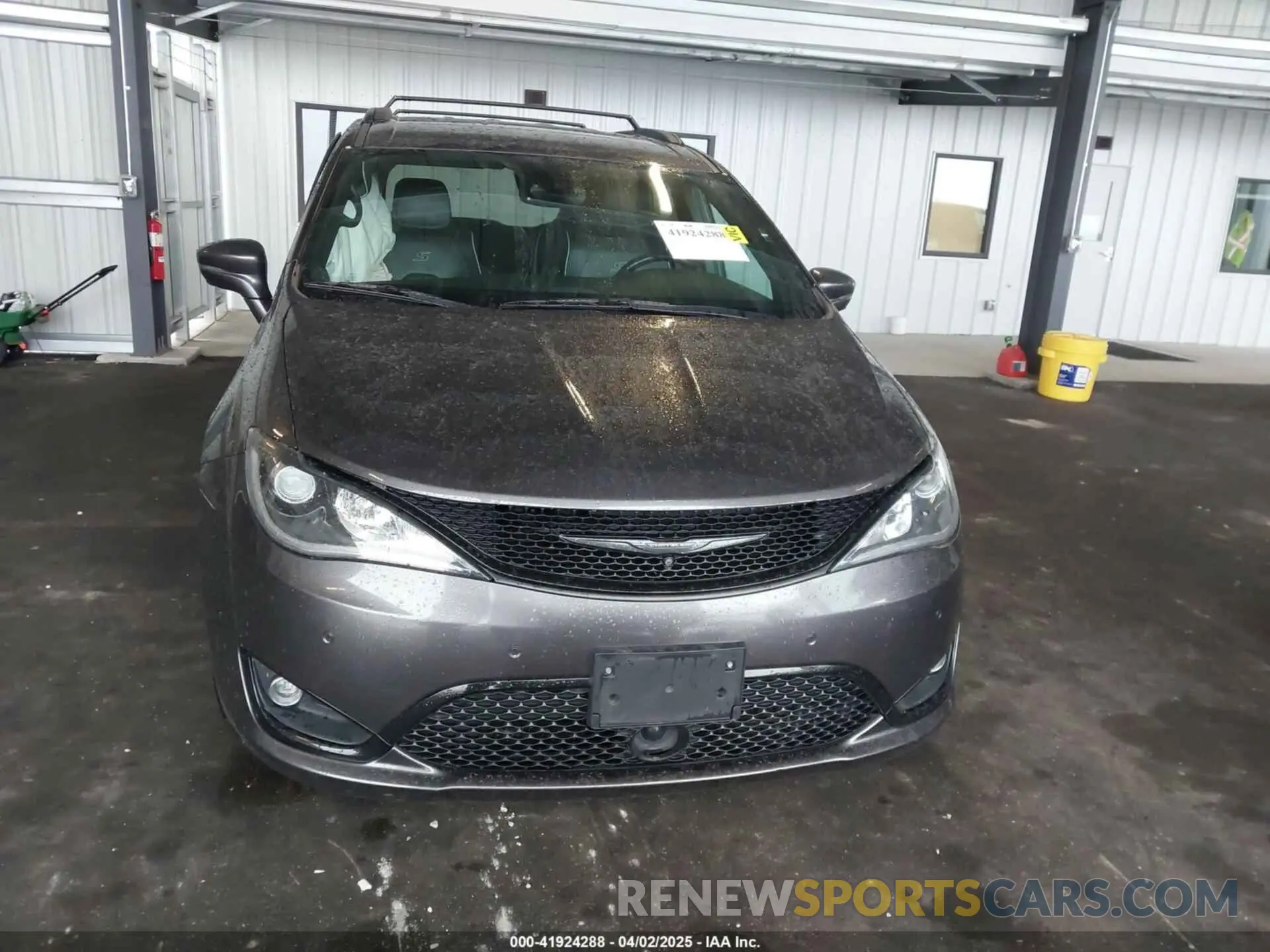 12 Photograph of a damaged car 2C4RC1GG7KR532538 CHRYSLER PACIFICA 2019
