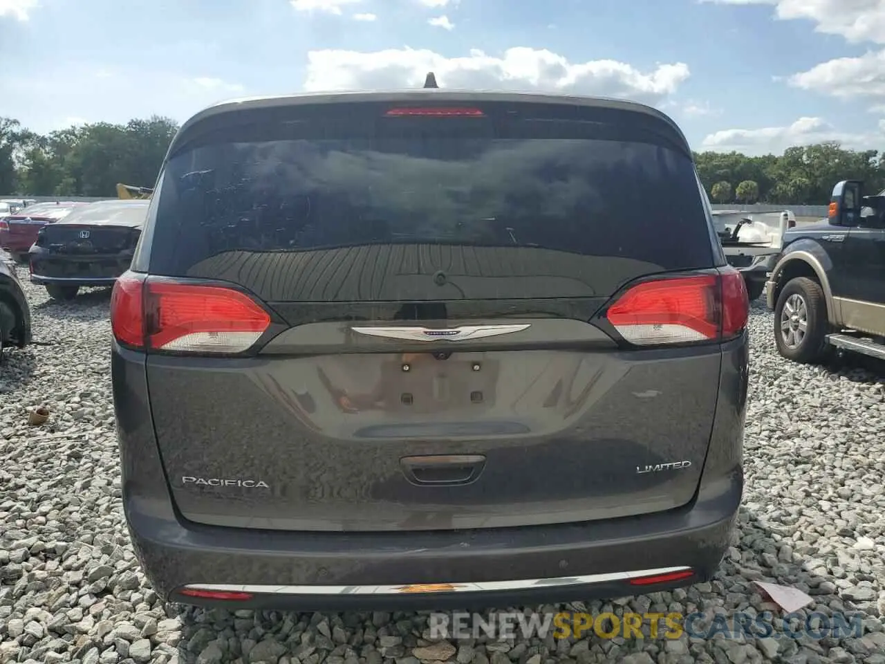 6 Photograph of a damaged car 2C4RC1GG7KR667356 CHRYSLER PACIFICA 2019