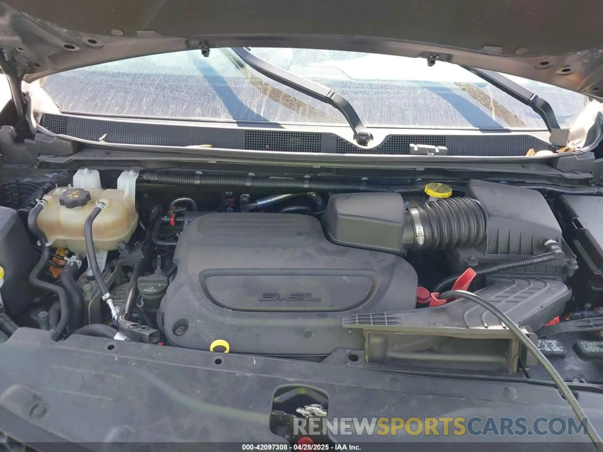 10 Photograph of a damaged car 2C4RC1GG8KR657371 CHRYSLER PACIFICA 2019