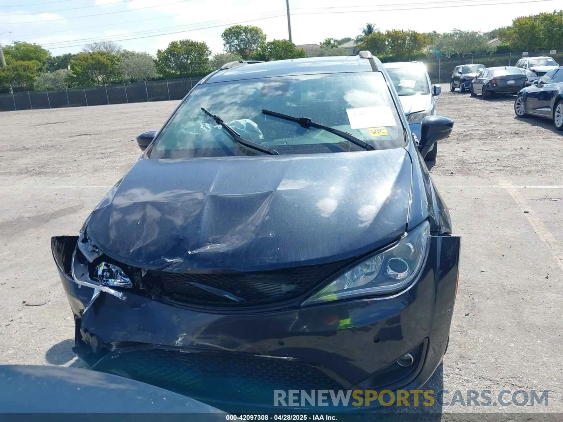 12 Photograph of a damaged car 2C4RC1GG8KR657371 CHRYSLER PACIFICA 2019