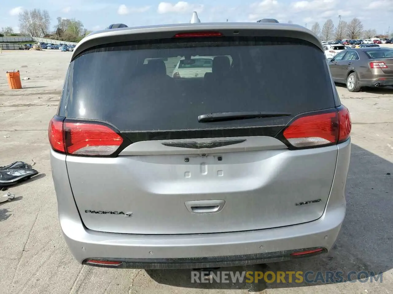 6 Photograph of a damaged car 2C4RC1GG8KR720288 CHRYSLER PACIFICA 2019