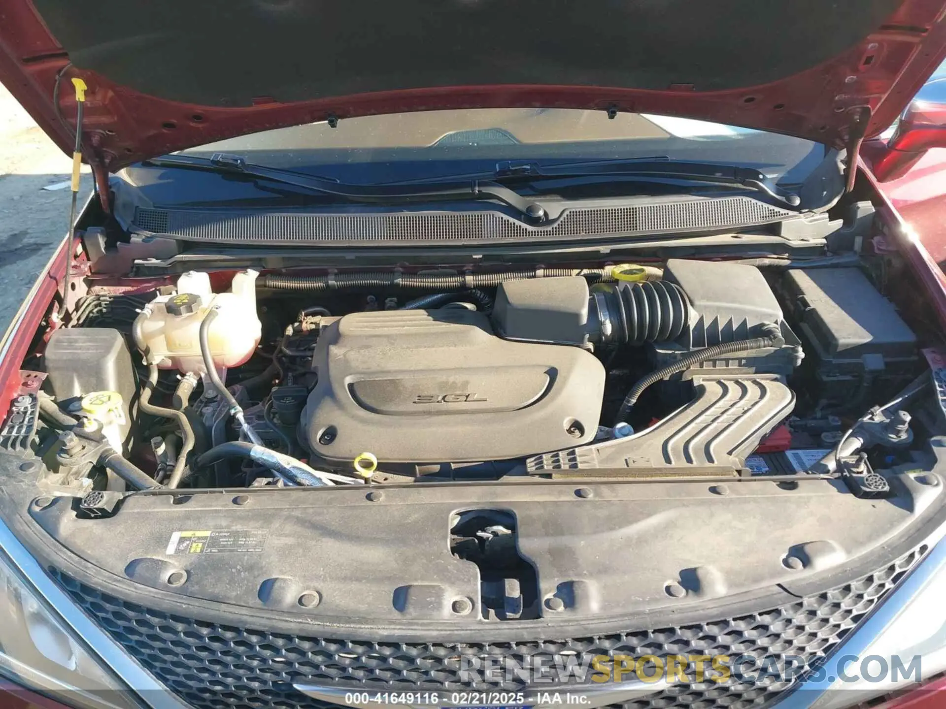 10 Photograph of a damaged car 2C4RC1GG9KR627909 CHRYSLER PACIFICA 2019