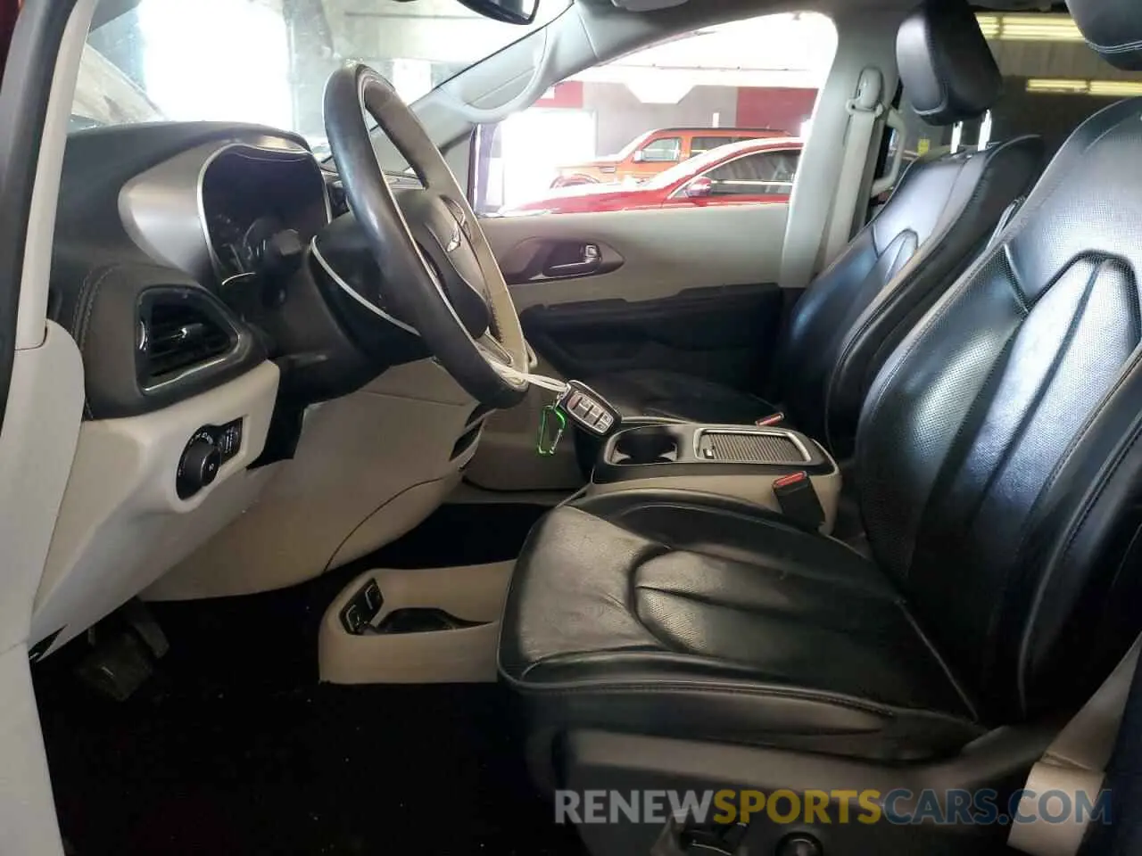 7 Photograph of a damaged car 2C4RC1GG9KR703080 CHRYSLER PACIFICA 2019