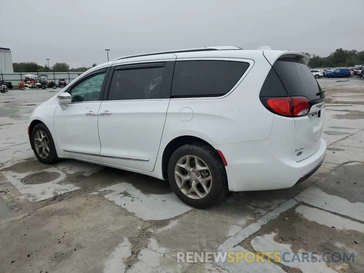 2 Photograph of a damaged car 2C4RC1GG9KR741411 CHRYSLER PACIFICA 2019