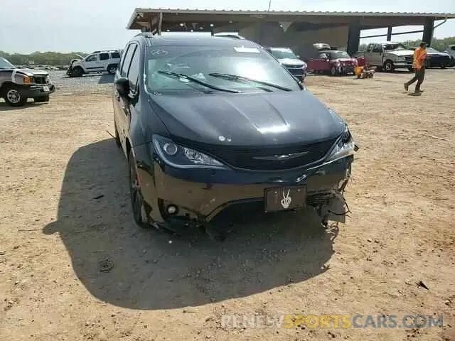 12 Photograph of a damaged car 2C4RC1GGXKR616773 CHRYSLER PACIFICA 2019